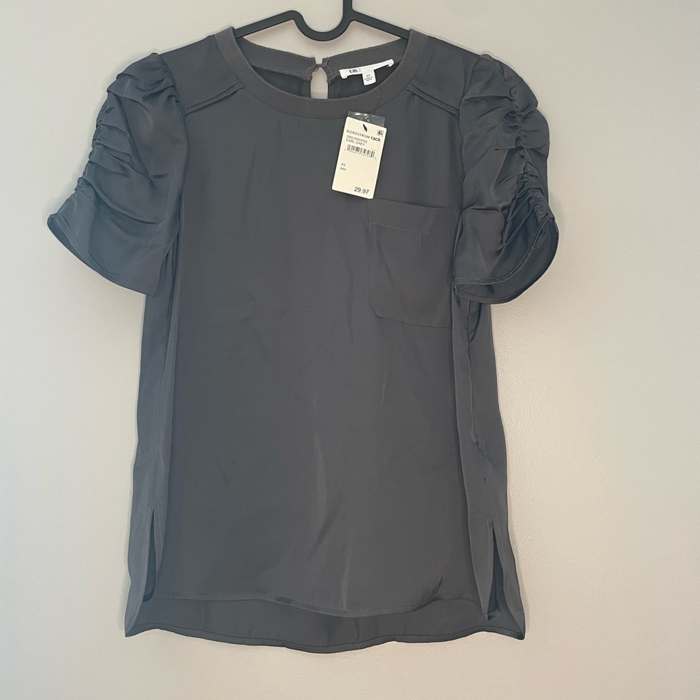NWT grey T-shirt Nordstroms Rack size xs - Picture 1 of 10